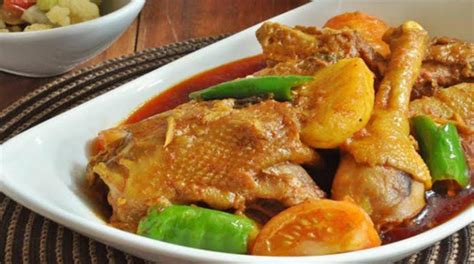 Resep Semur Ayam Bumbu Kari - Jendela Puspita