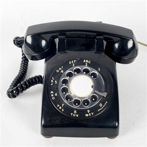 Vintage ITT Rotary Phone | EBTH