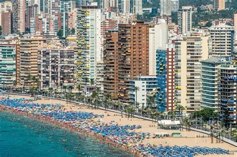 Benidorm beaches jam-packed as British holidaymakers flock to Spain in wake of Tunisia terror ...