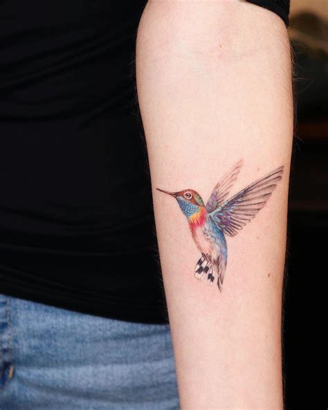 30 Lovely Hummingbird Tattoo Designs for Exquisite Body Art - Hairstyle