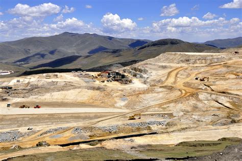 Blockade at Las Bambas copper mine in Peru puts output targets at risk - MINING.COM