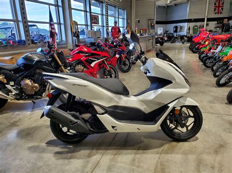 New 2022 Honda PCX150 ABS Pearl White | Scooters in Rapid City SD | 3H098