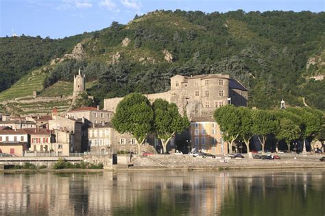 Tournon-sur-Rhône – So Châteaux