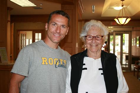 Delmanor News: Canadian Legend Elvis Stojko Visits Delmanor Glen Abbey!