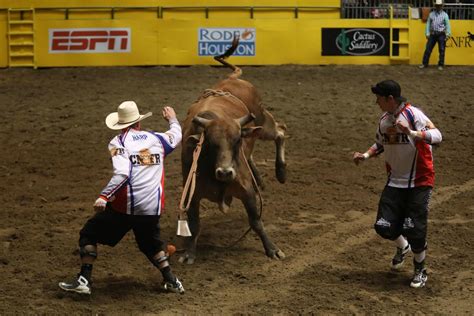 College National Finals Rodeo results through Friday