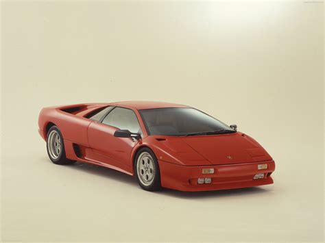 Lamborghini Diablo (1990) - pictures, information & specs