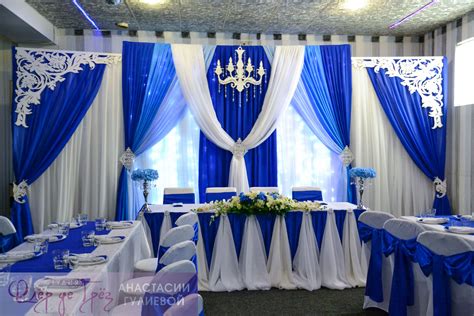 Dekorasi ruang | Blue wedding decorations, Wedding stage decorations, Wedding floral centerpieces