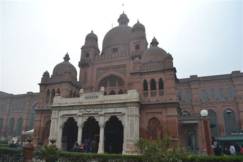 A Virtual Tour of the Lahore Museum