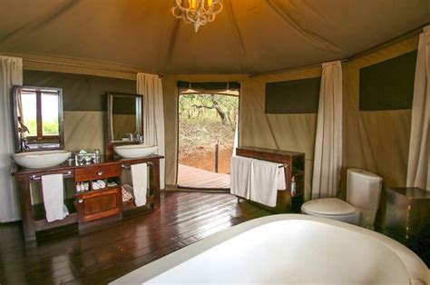 Thanda Safari Lodge