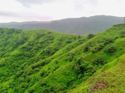 Kharghar Hills in Monsoon - A tale of two bengalis on hilltop