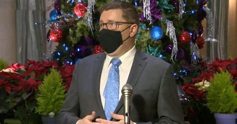 Premier Scott Moe calls out anti-maskers to follow Saskatchewan public ...