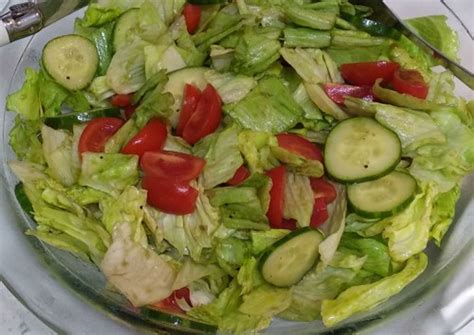 Lettuce cucumber tomatoes salad Recipe by Rafandha Raiy Semrawood - Cookpad