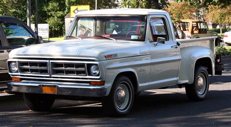 File:1971 Ford F-100 pickup.jpg