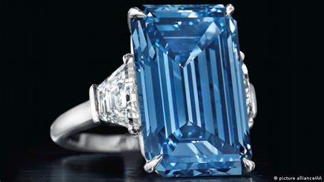 ′Oppenheimer Blue′ diamond sale breaks new records at $57 million | News | DW | 19.05.2016