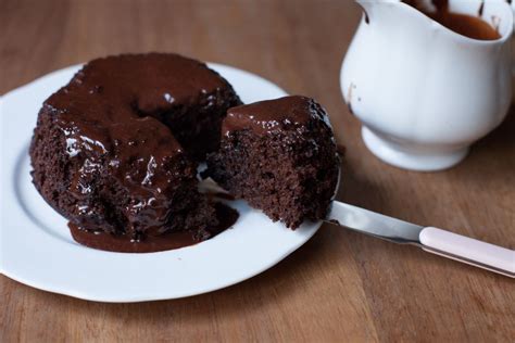 Poires au Chocolat: Steamed Chocolate Sponge Pudding