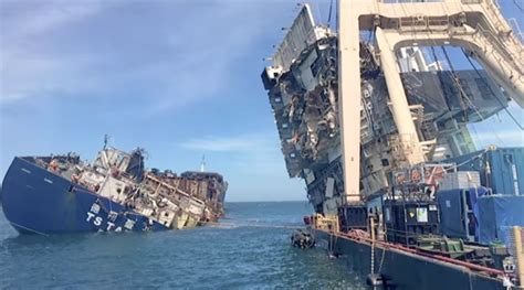 Video: SMIT Salvage – Wreck Removal of Container Ship - VesselFinder