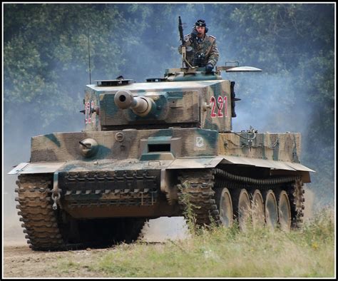 Tiger tank approaching - a photo on Flickriver