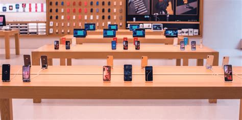 Customers who left devices at Apple stores for repair will get them ...