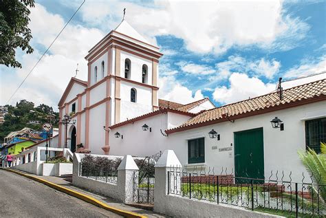 » Plaza Bolívar y Casco histórico de El Hatillo