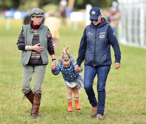 Zara Phillips and Mike Tindall Family Pictures | POPSUGAR Celebrity UK ...