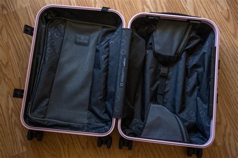 Solgaard Review: Carry On Plus Suitcase - Schimiggy Reviews