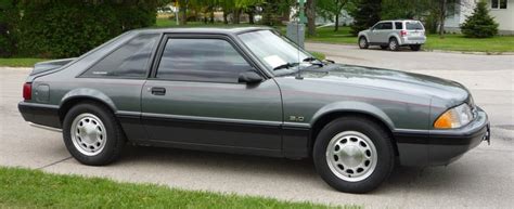 Dave's 88 Ford Mustang 5.0L LX