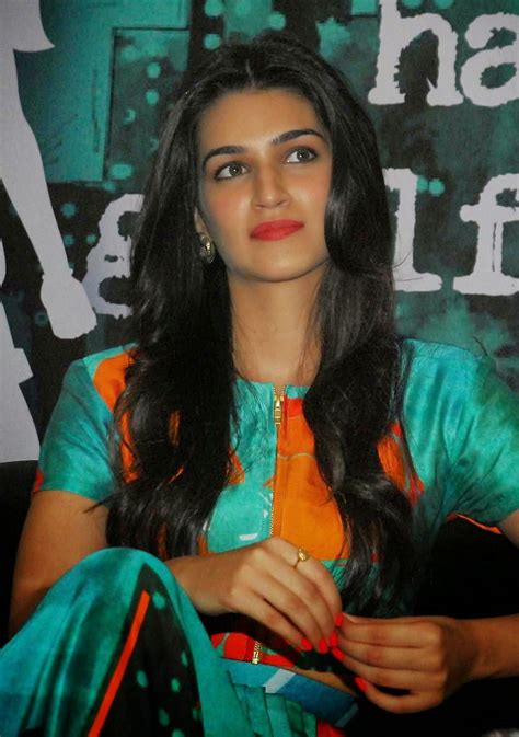 Kriti Sanon Hot Pics Green Dress, kriti sanon heropanti HD phone ...