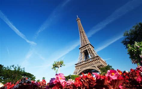 Eiffel Tower HD desktop wallpaper : Widescreen : High Definition : Fullscreen