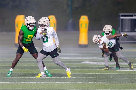 Oregon Ducks open spring practice with plenty of newcomers, some ...