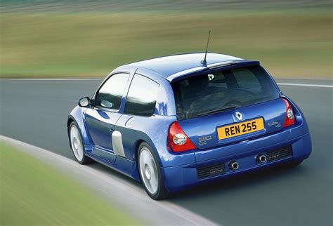 10 Things You Didn't Know About The Renault Clio V6