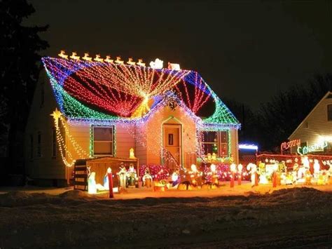 30 Incredible Front Yard Lighting Installation for Christmas ...