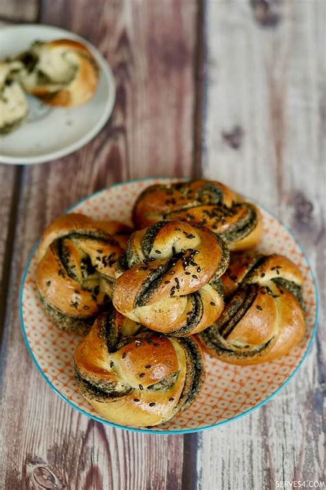 Black Sesame Buns