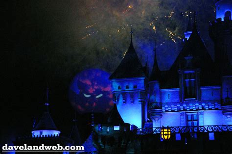 Daveland Disneyland and California Adventure Halloween Fireworks Photos