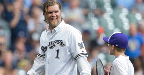 Notes: Corey Hart has emotional day as he retires as member of Brewers