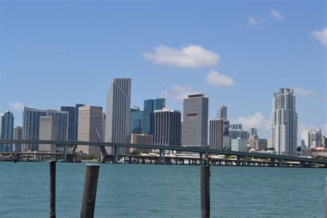 File:Downtown Miami skyline May 2011.jpg - Wikimedia Commons