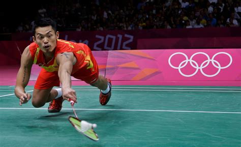 Lin Dan Beats Lee Chong Wei in Men’s Olympic Badminton Final - The New York Times