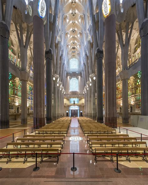 Sagrada Familia: Interior & Exterior