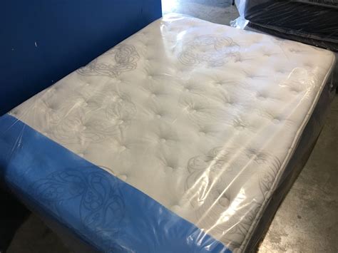 SIMMONS BEAUTYREST SILVER PILLOW-TOP QUEEN SIZE MATTRESS - Able Auctions