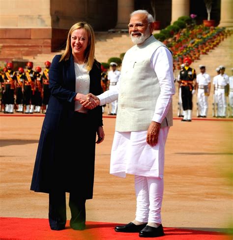 Prime Minister Narendra Modi welcomes Italian Prime Minister Giorgia Meloni