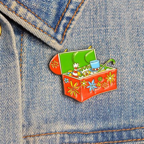 CBC x Mr. Dressup Tickle Trunk Collectable Pin – Retrokid.ca