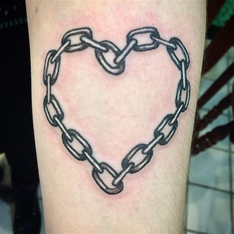 Chain Link Tattoo