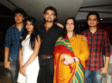 Mithun chakraborty family photos with sons daughter and wife yogita ...