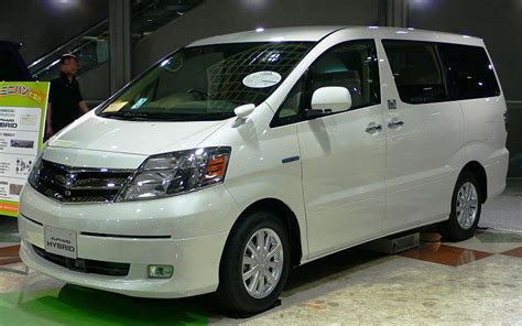 Toyota Alphard Hybrid Photo Gallery #9/10