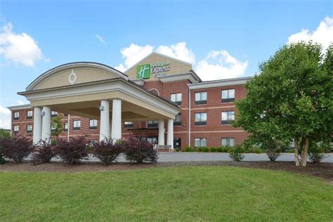 Holiday Inn Express & Suites Bridgeport in Bridgeport (WV) - Room Deals, Photos & Reviews