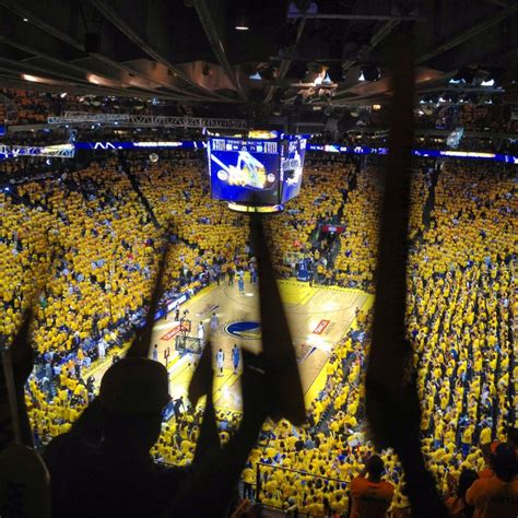 "Warriors Ground, Oracle Arena" | Warriors basketball, Golden warriors, Golden state warriors