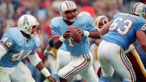 Tennessee Titans Unveil Houston Oilers Throwback Uniforms – SportsLogos ...