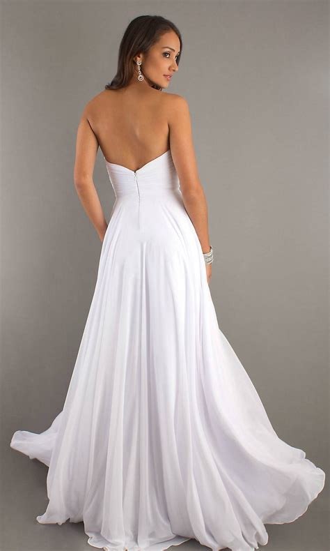 20 Beautiful White Prom Dresses - MagMent