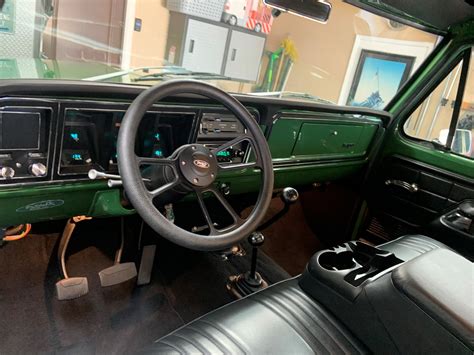 1975 Ford F-250 interior - Ford-Trucks.com