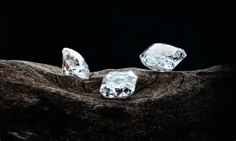 What is moissanite?