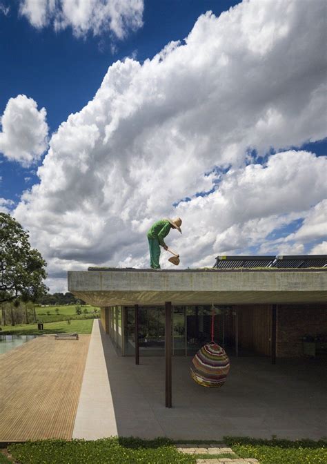 Photo 12 of 16 in An Expansive Grass Roof Tops This Modern Brazilian ...